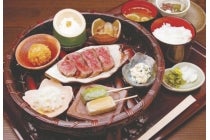 3月以降の出発 ◎WEB予約でリボンポイント2ポイント◎【名古屋駅西口・エスカ地下街発】*日帰り昼食付*『近江八幡 こたつ舟でめぐる水郷と近江牛ランチ』1